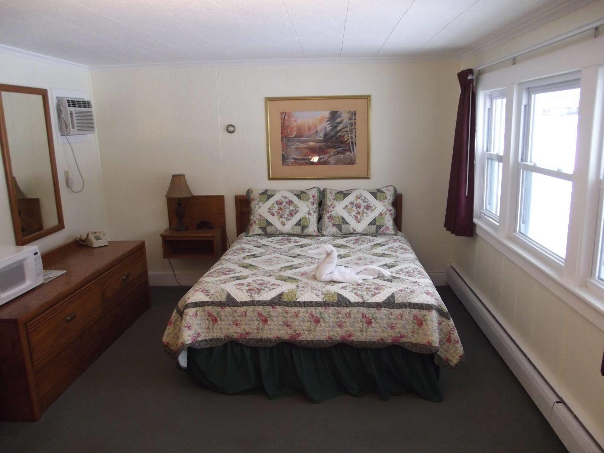 Profile Motel & Cottages Линкълн Екстериор снимка